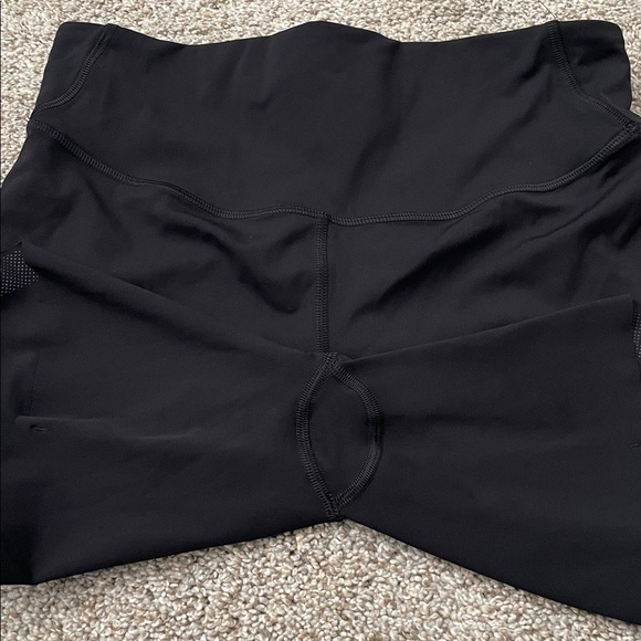 Lululemon Base Pace High-Rise Short 6” inseam - Picture 7 of 11